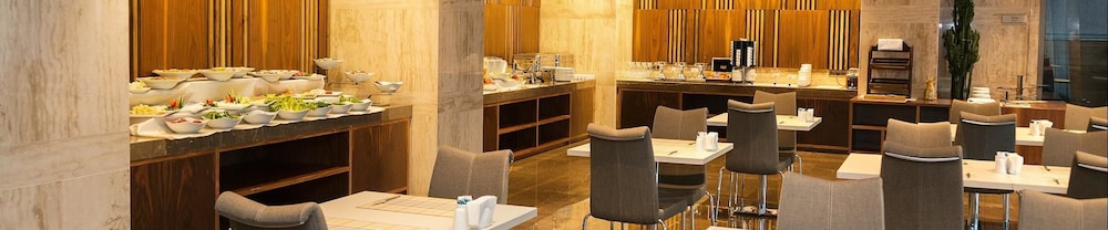 Fesa Business Hotel 67/67