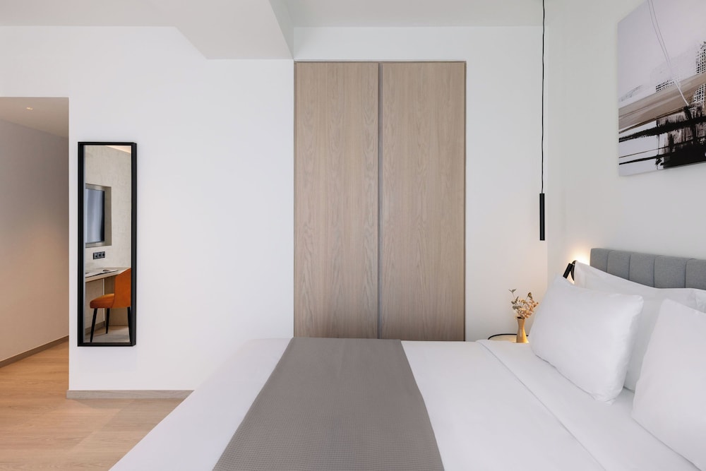 Deluxe, King Bed, Balcony