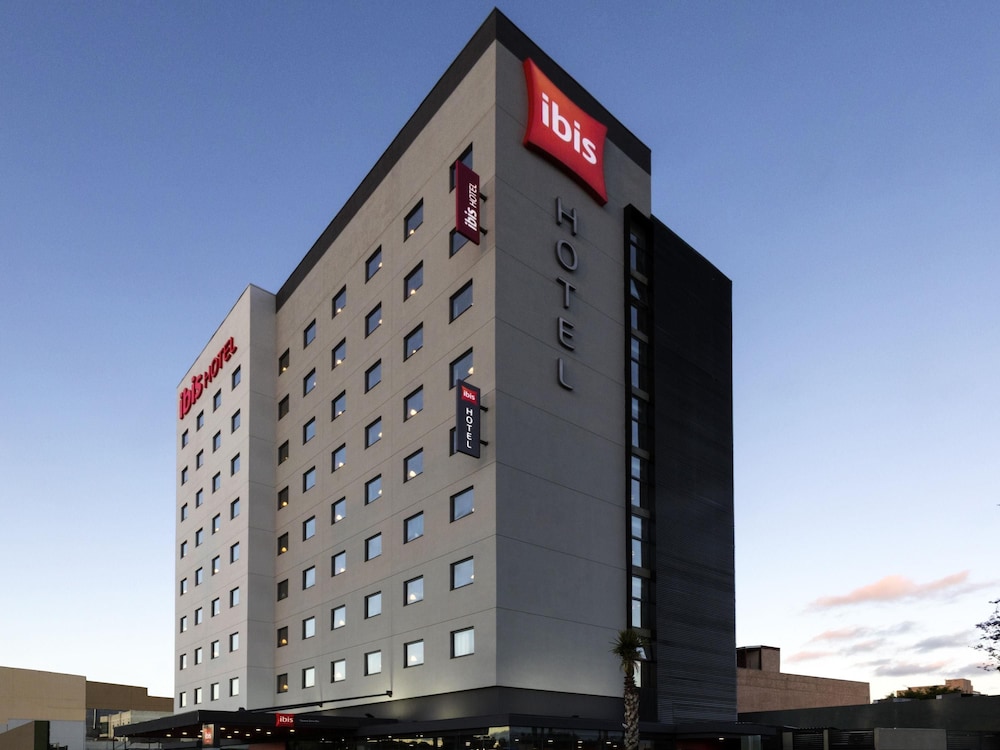 Ibis Tijuana 2/50