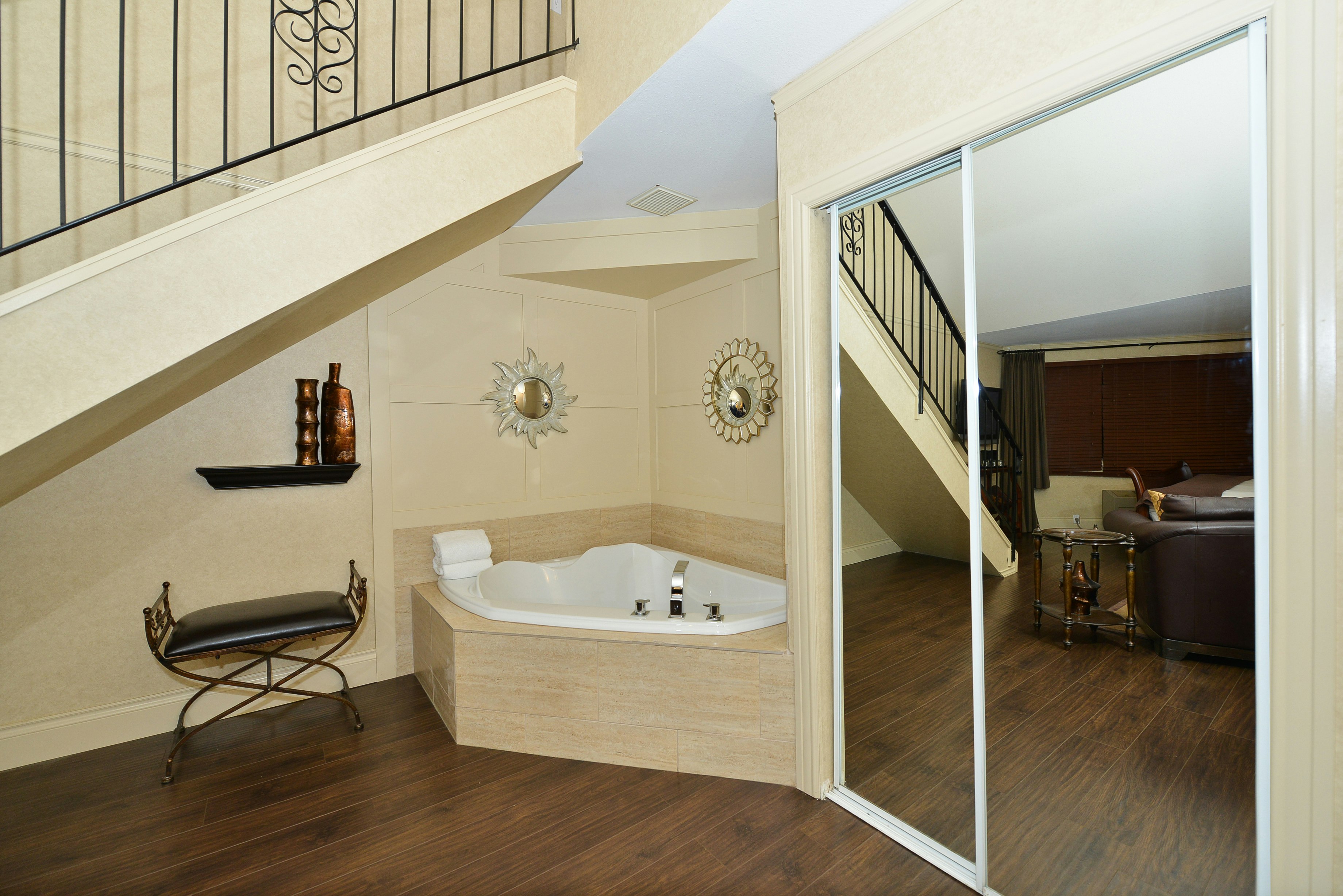Prestige Hotel Vernon 57/57