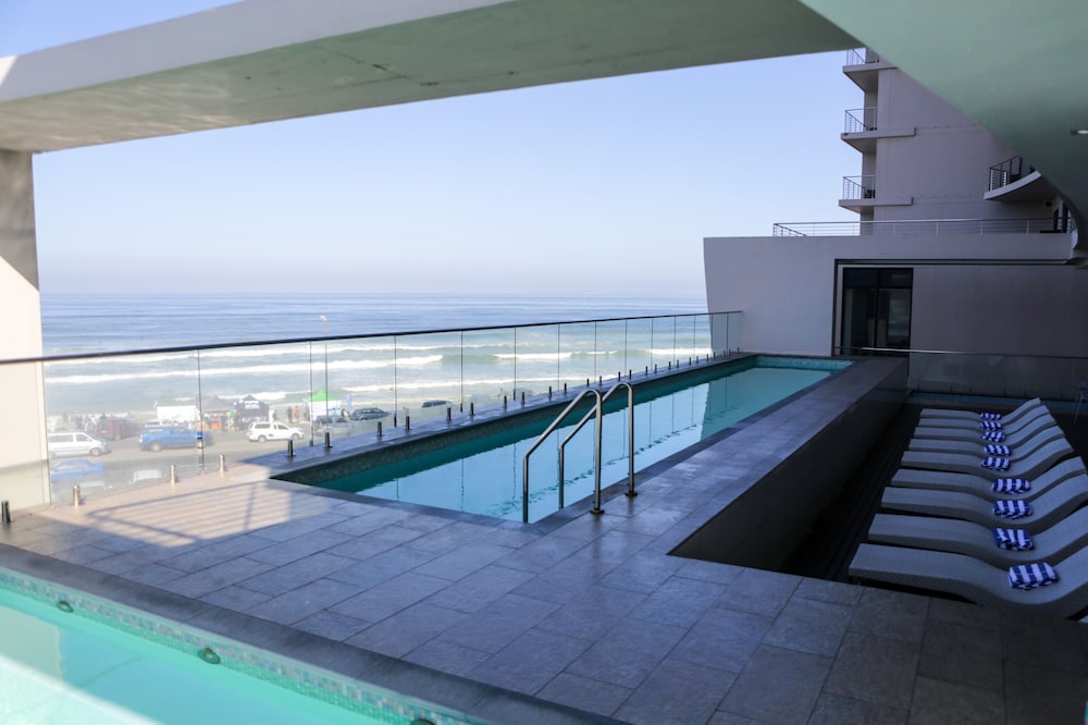 Blaauwberg Beach Hotel 90/100