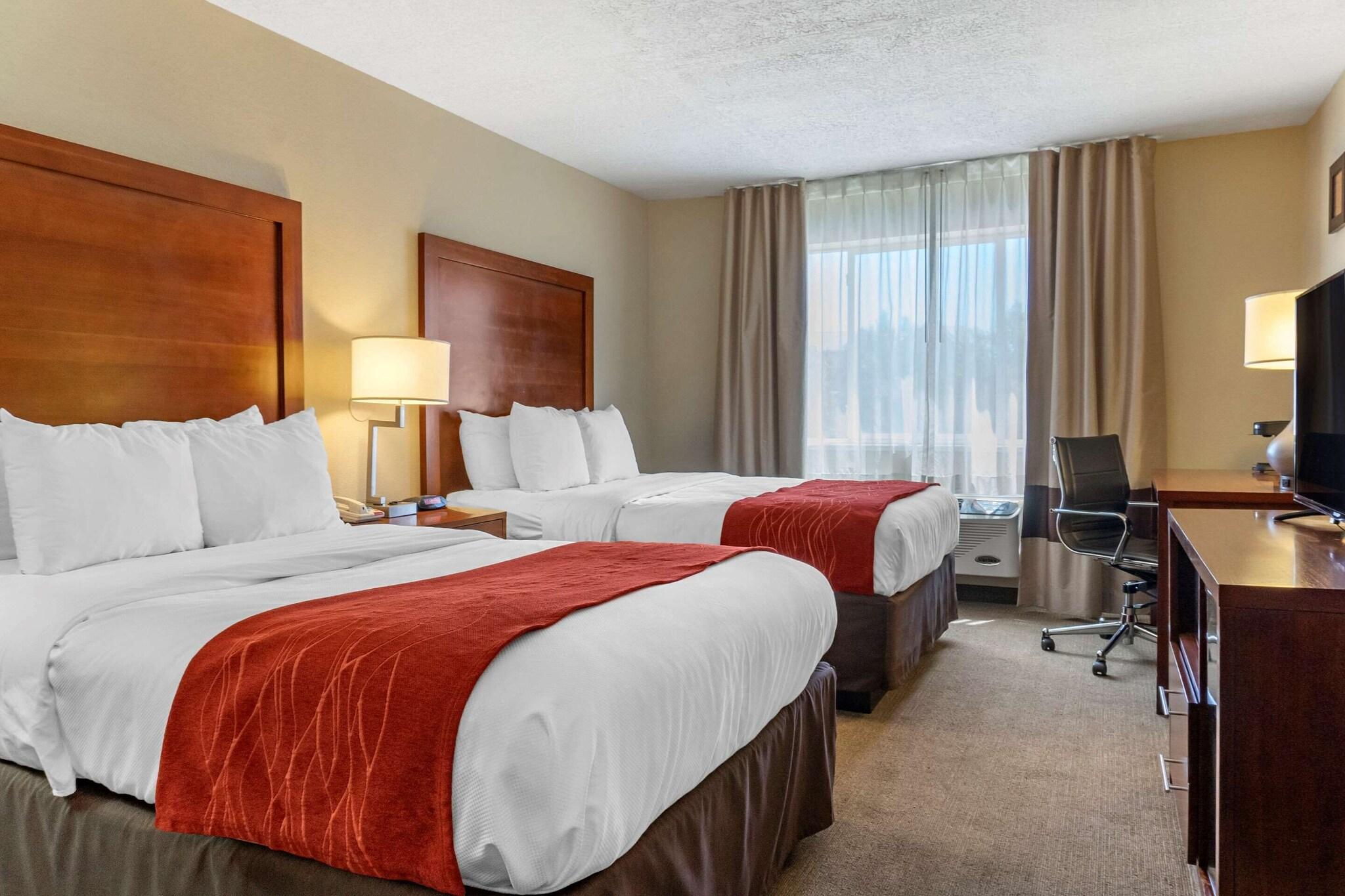 ROOM, KING BED