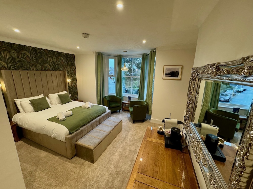 Gwydyr Hotel 5/50