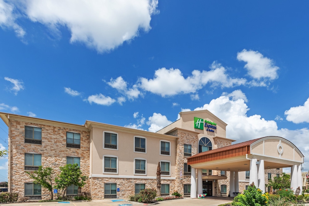 Holiday Inn Express Hotel Suites Hutto 6/72