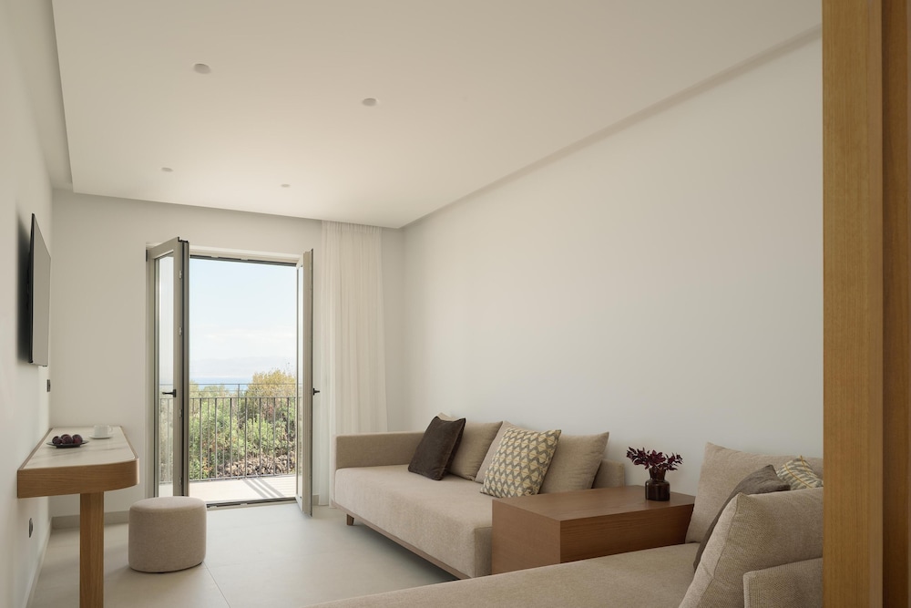 Galaxy Suites Boutique Resort 114/133