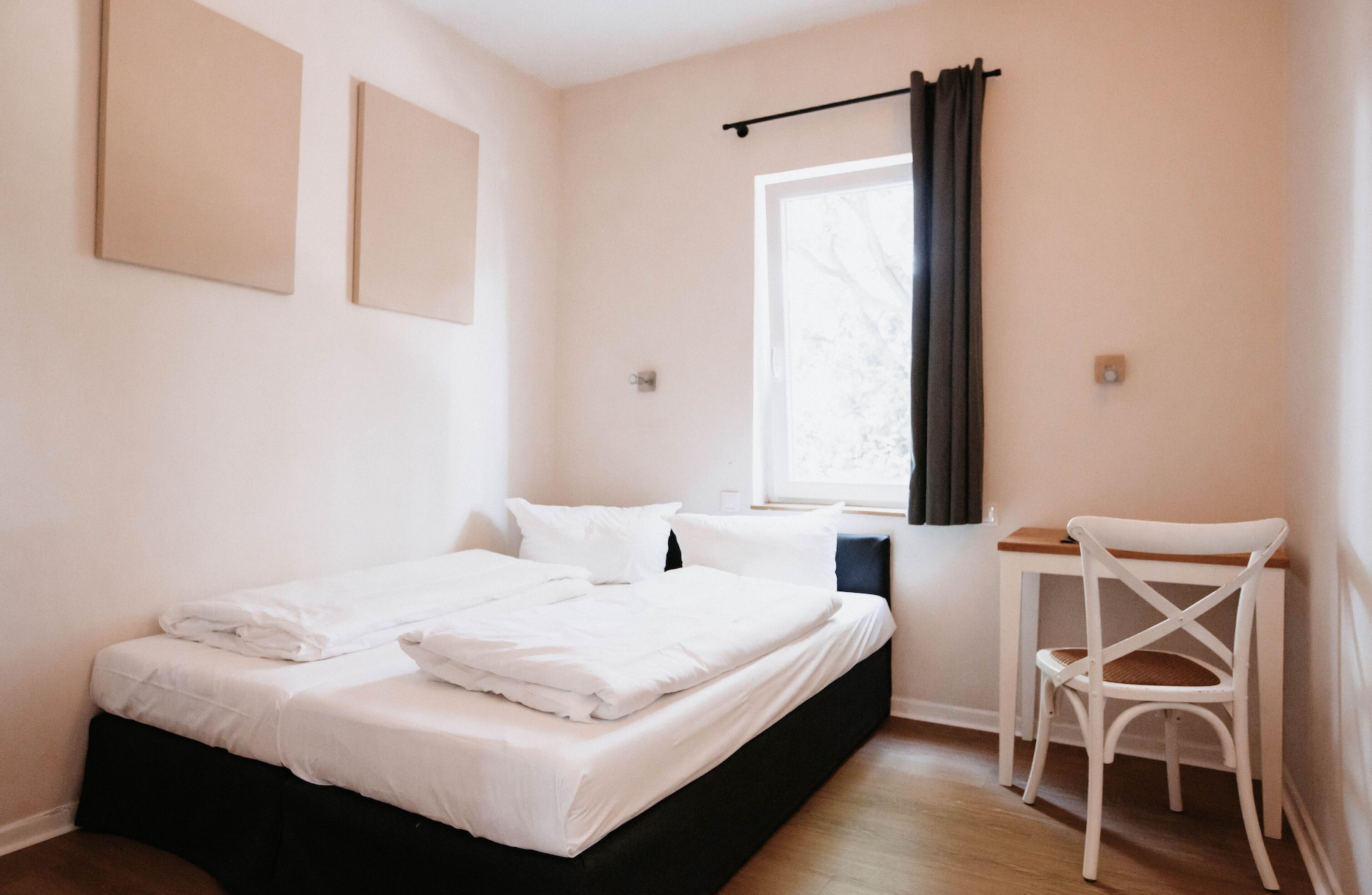 ROOM, DOUBLE BED, SHARED BATHROOM, PRIVATE BATHROOM