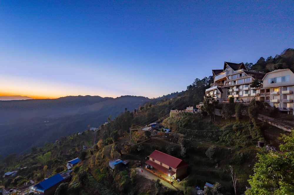 Hotel Mystic Mountain 56/64