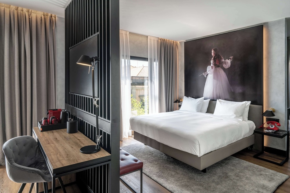 Radisson RED Madrid (ex. Paseo del Arte) 28/70