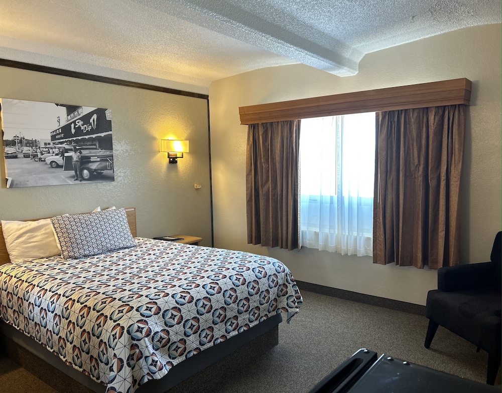 O Haire Motor Inn 9/30