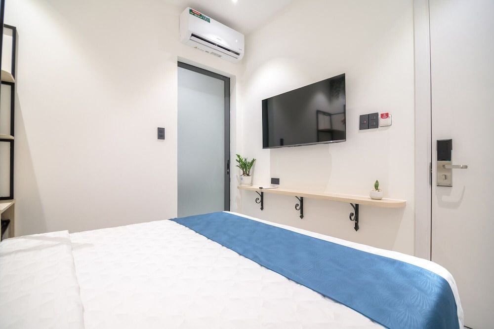 Bin Bin Hotel 16 - Near Bui Vien Walking Street 13/50