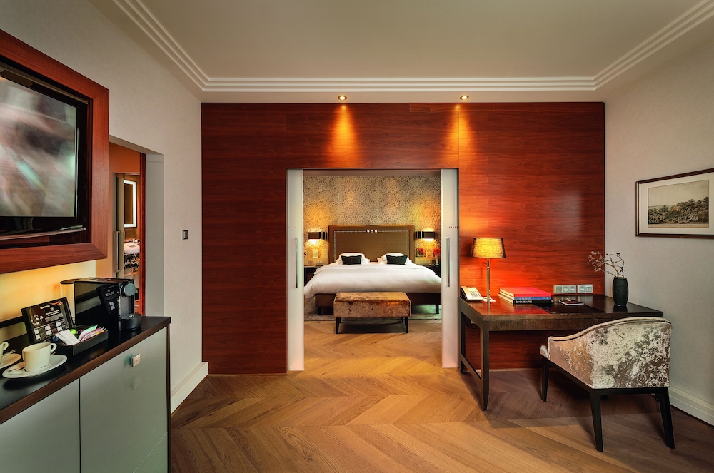 Hotel Maximilian S 52/70