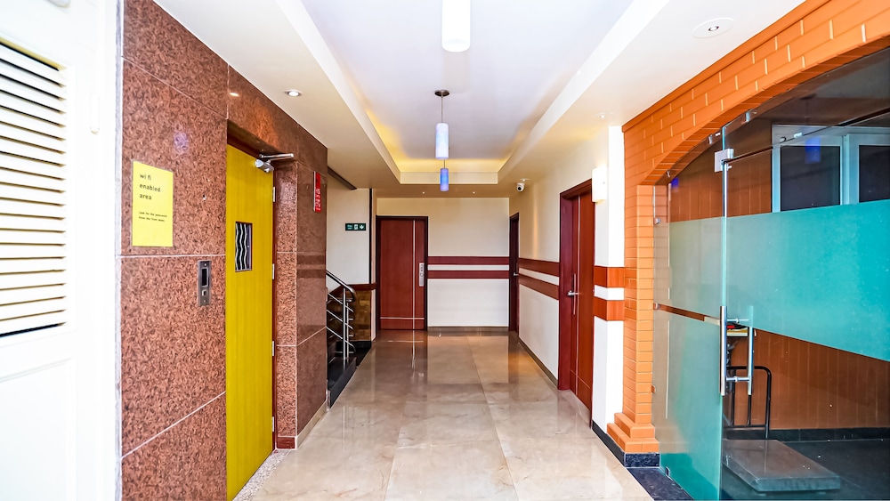 Pooja Palace 3/56