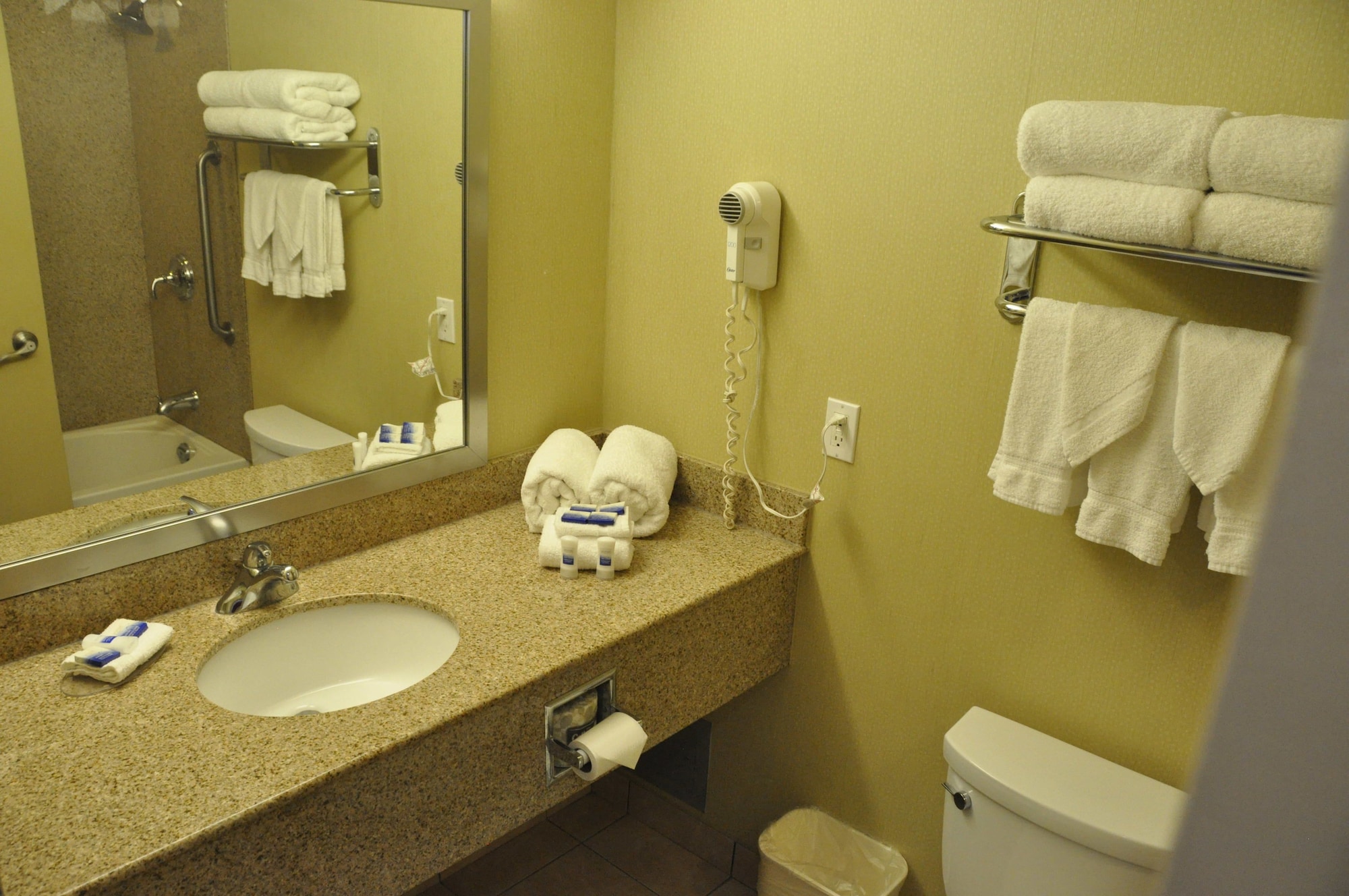 Tower, Standard, 2 Queen Beds 3/4