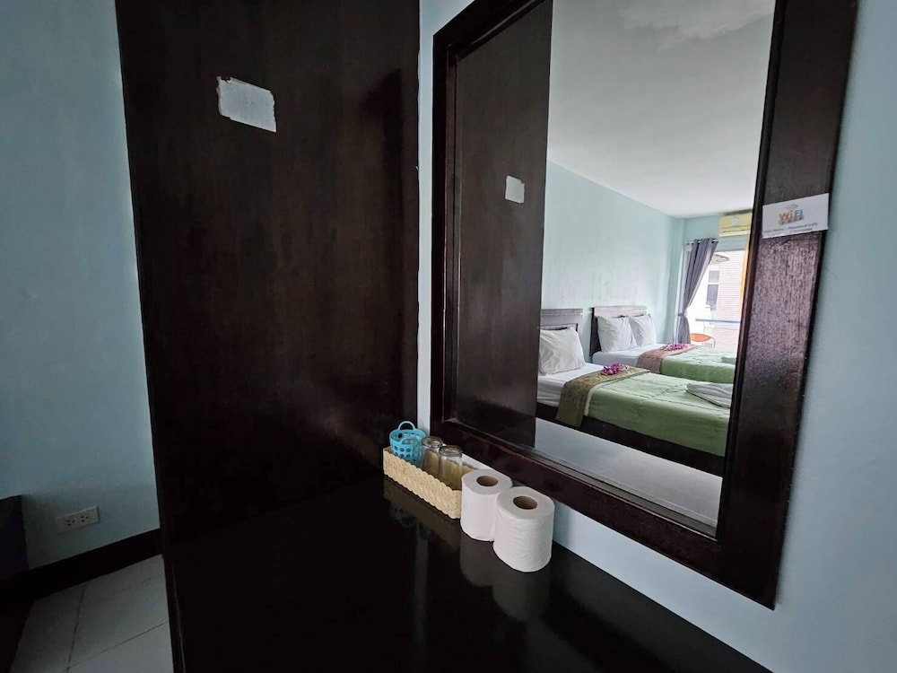 Patong Moon Inn Guesthouse 47/48
