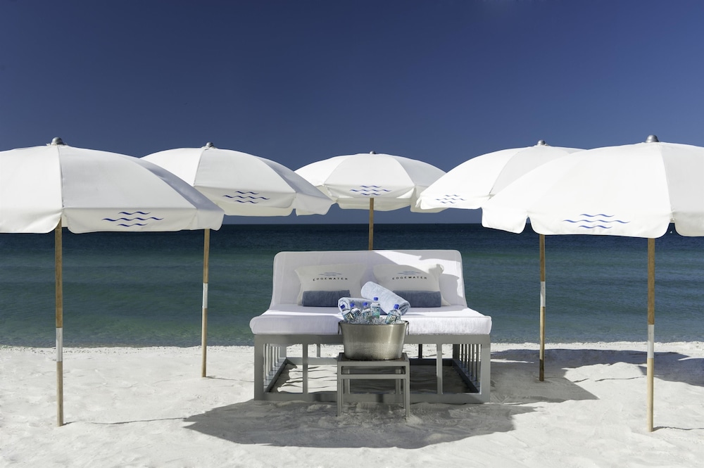 Edgewater Beach Hotel 58/64