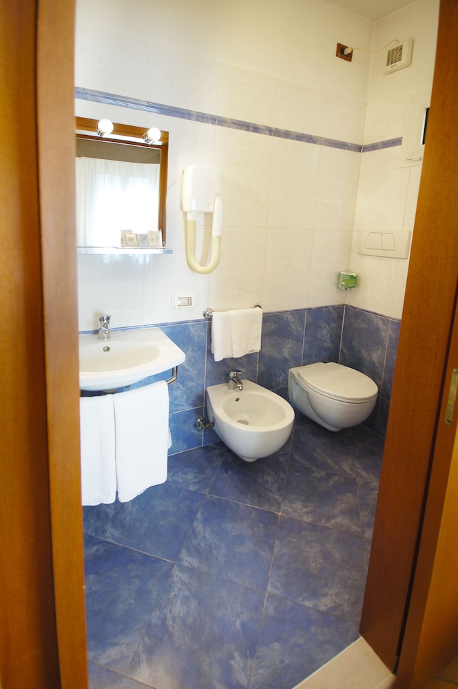 Antica Villa Graziella 36/48