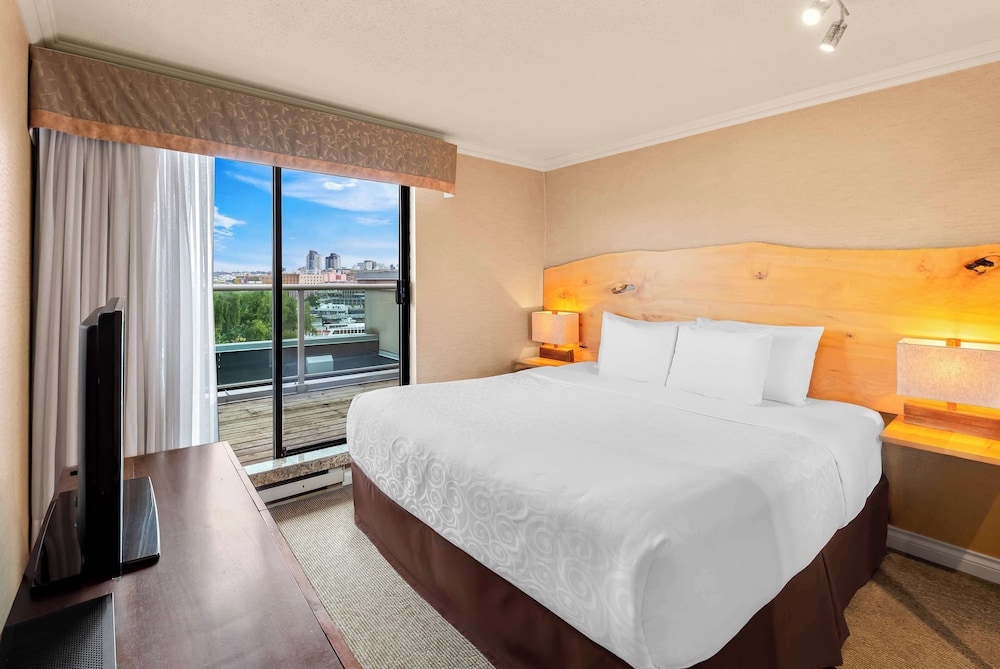 Penthouse, Suite, King Bed, Harbour View, Sofa, Kitchen