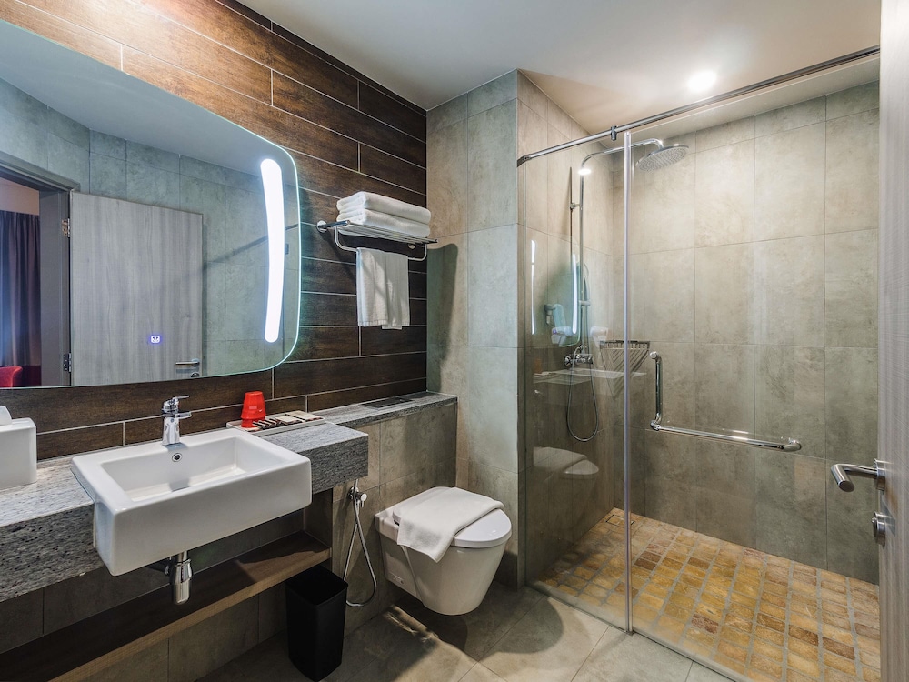 Ibis Melaka 66/66