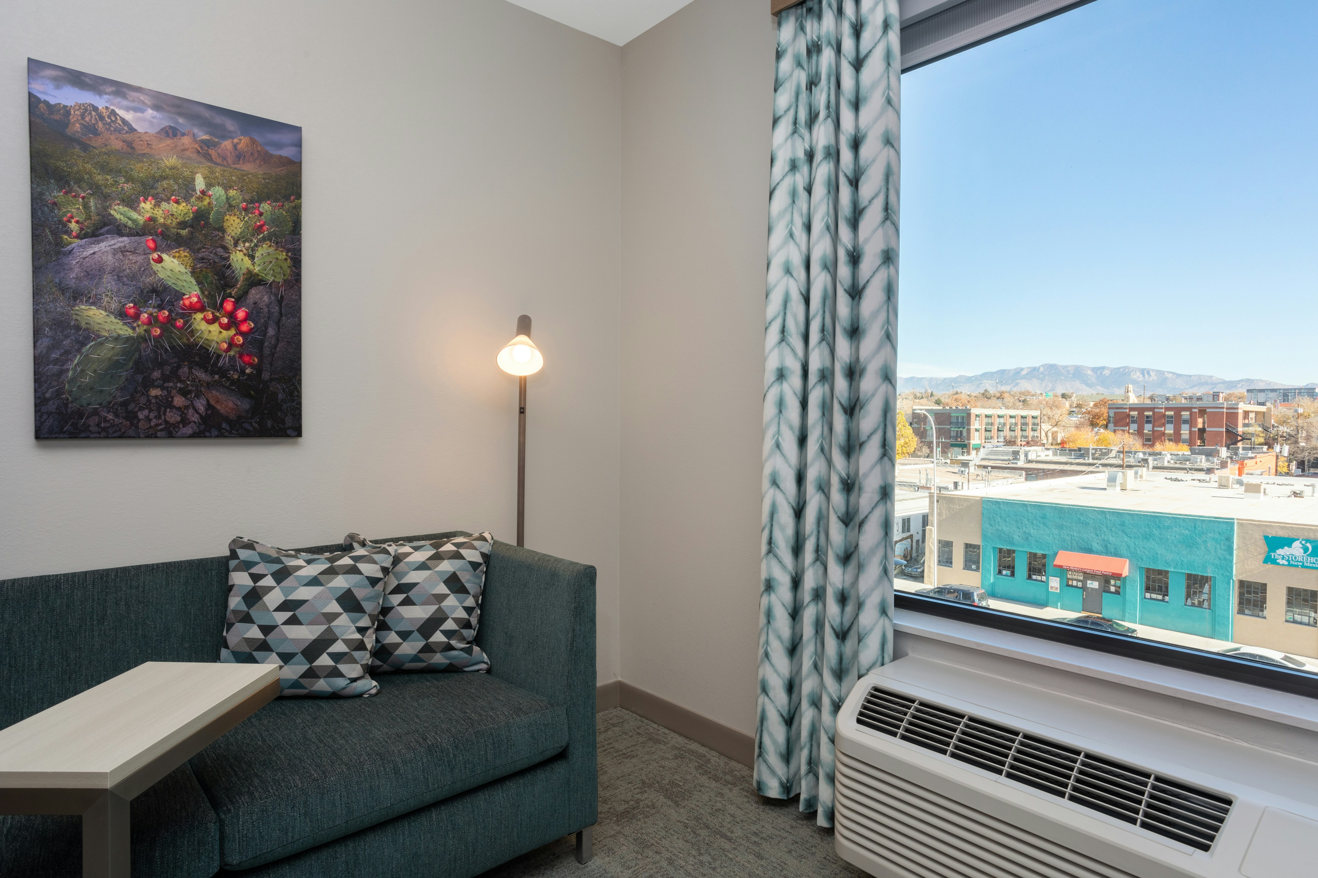 ROOM, KING BED, ACCESSIBLE