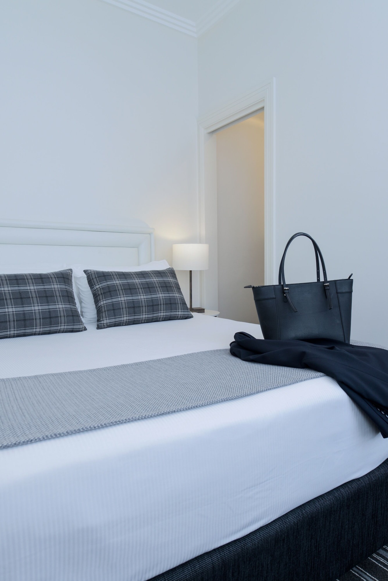 1 BEDROOM, APARTMENT