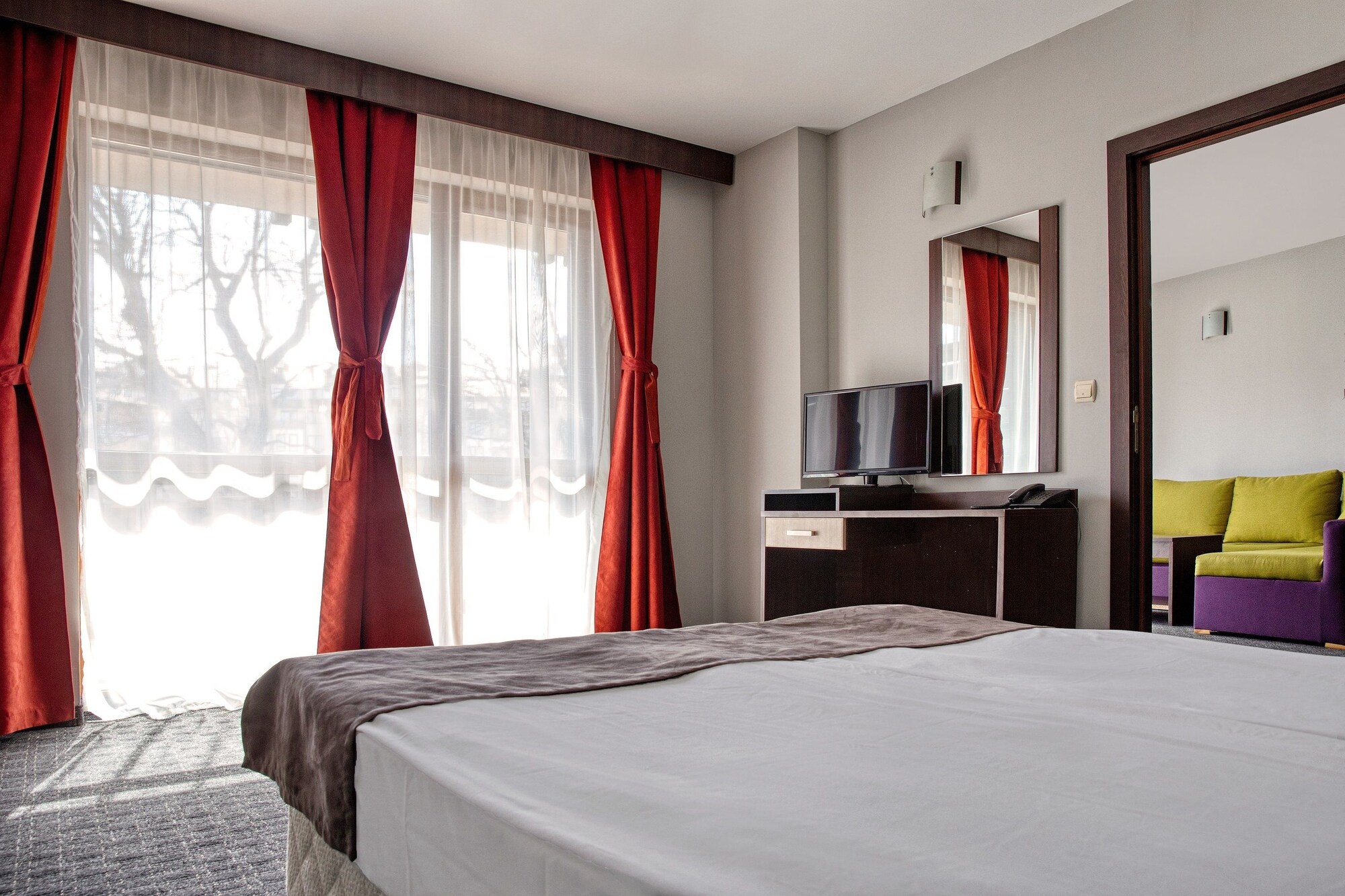 2 BEDROOMS, APARTMENT