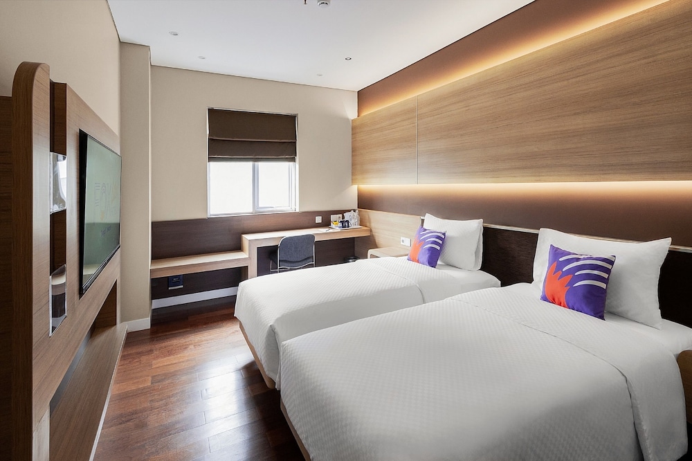FOX Lite Hotel Grogol Jakarta 4/19
