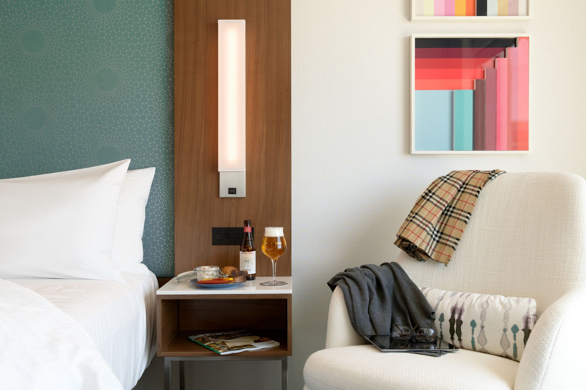 PREMIER, KING BED, HIGH FLOOR