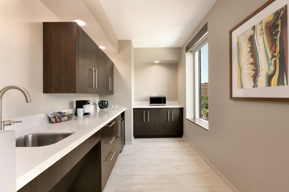 Hyatt Place Fort Lee / George Washington Bridge 6/31
