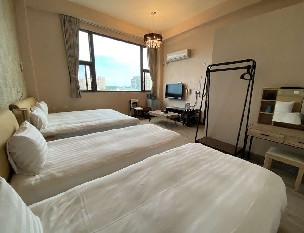 In99 Hotel 7/27