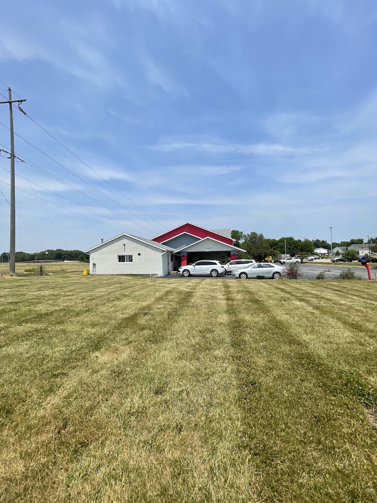 Ramada by Wyndham Effingham 35/41