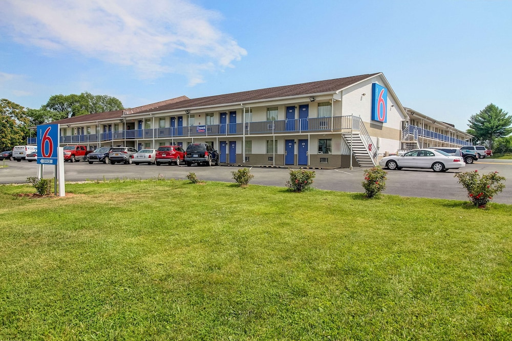 Motel 6 Charles Town Wv 55/60