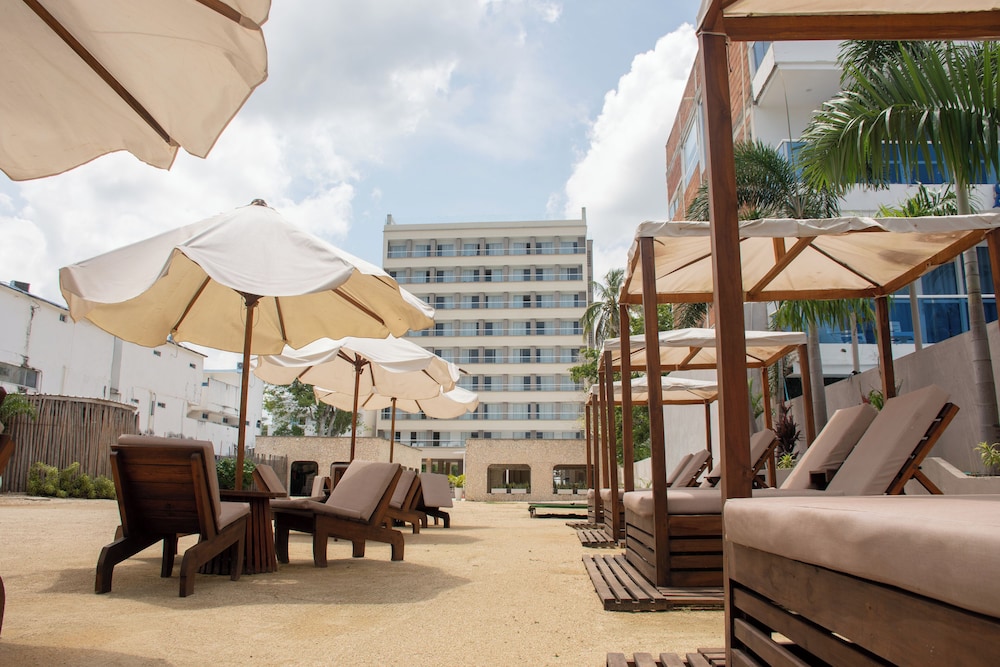 Ciela Hotel & Beach Club 18/22