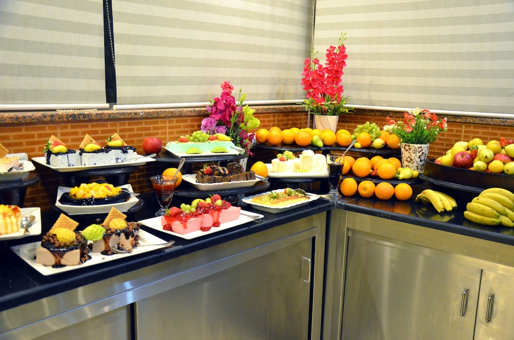 AMRA PALACE HOTEL 25/50