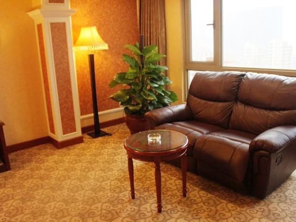 Vienna Hotel (Shenzhen Songgang Liye Road Shop) 16/21