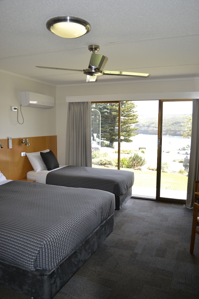 LOCH ARD MOTOR INN 14/63