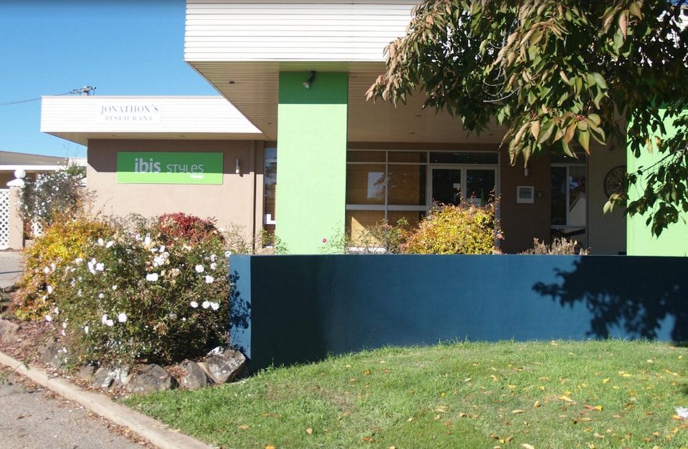 ibis Styles Orange 1/55
