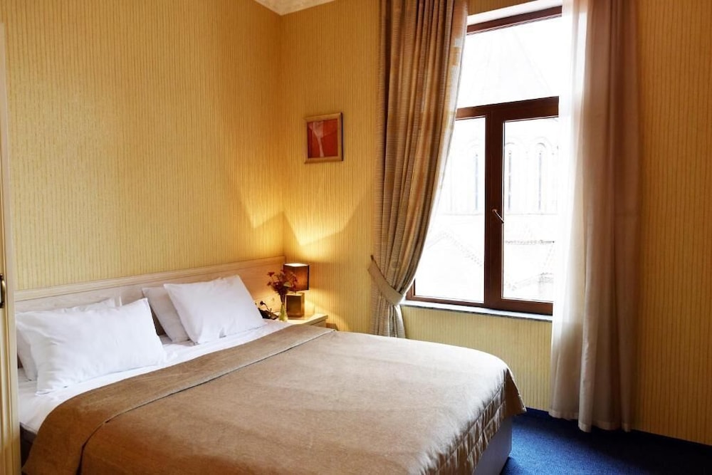 Hotel Sharden 24/75