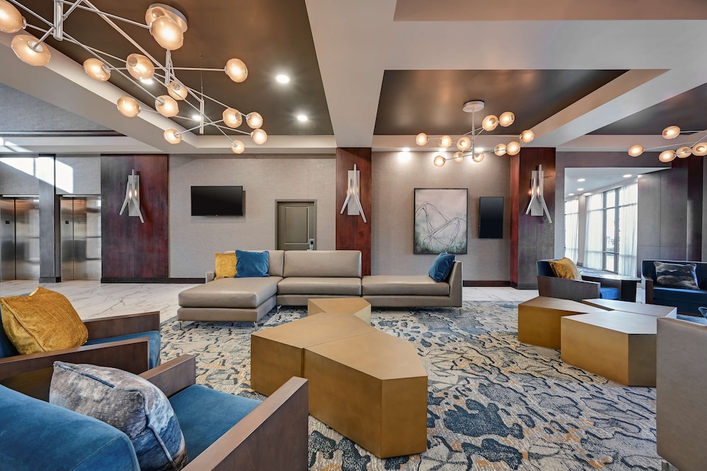 DoubleTree by Hilton Denver International Airport (ex. Holiday Inn Hotel And Suites) 33/45