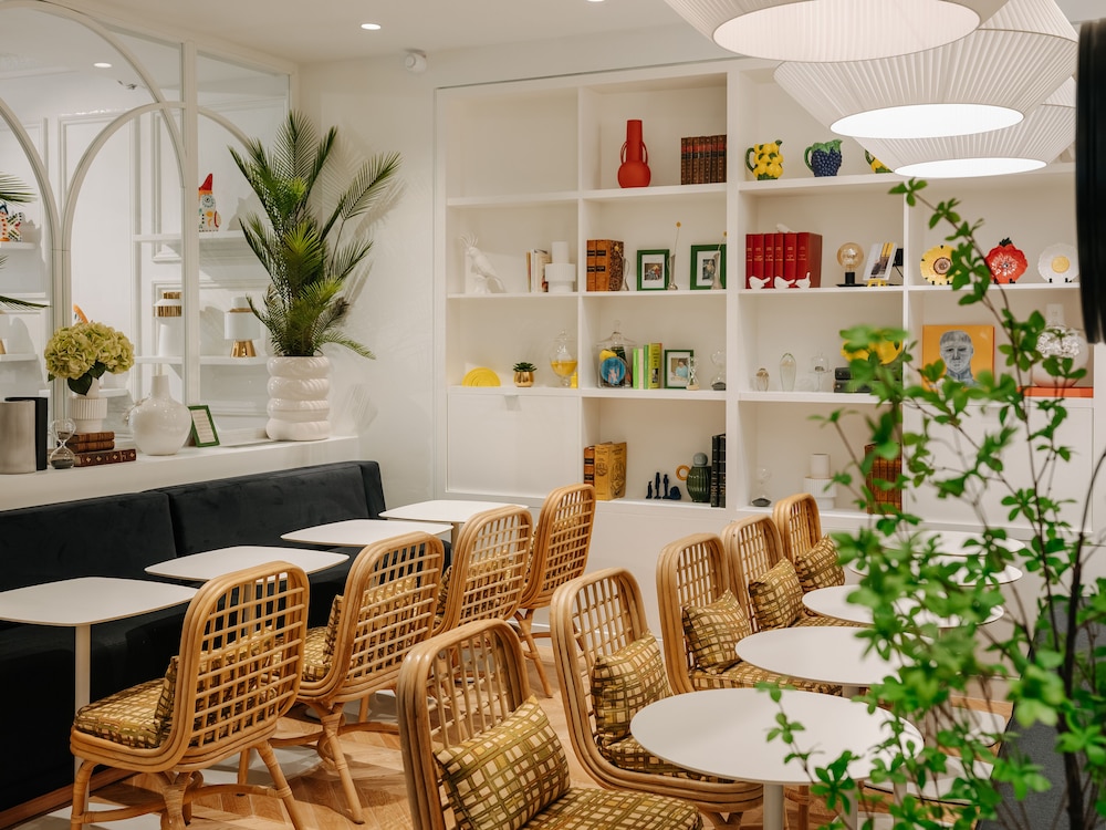Solly Hotel Paris 33/50