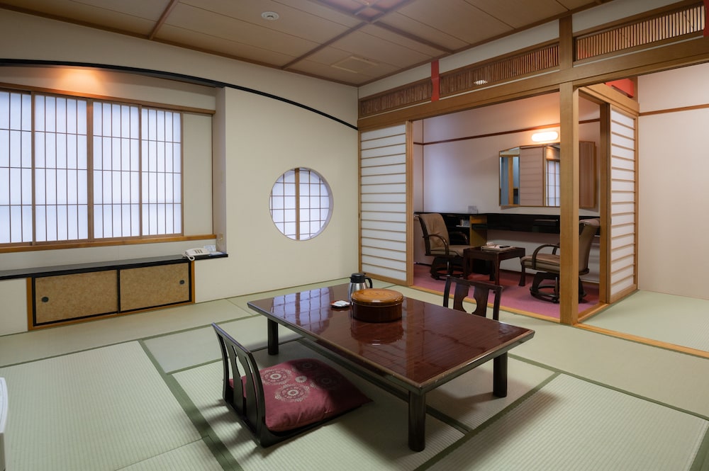 Yataro Minamikan 28/49
