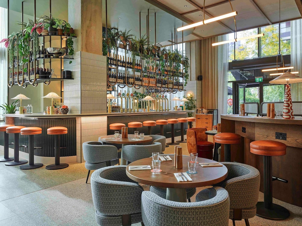 TRIBE London Canary Wharf 48/61