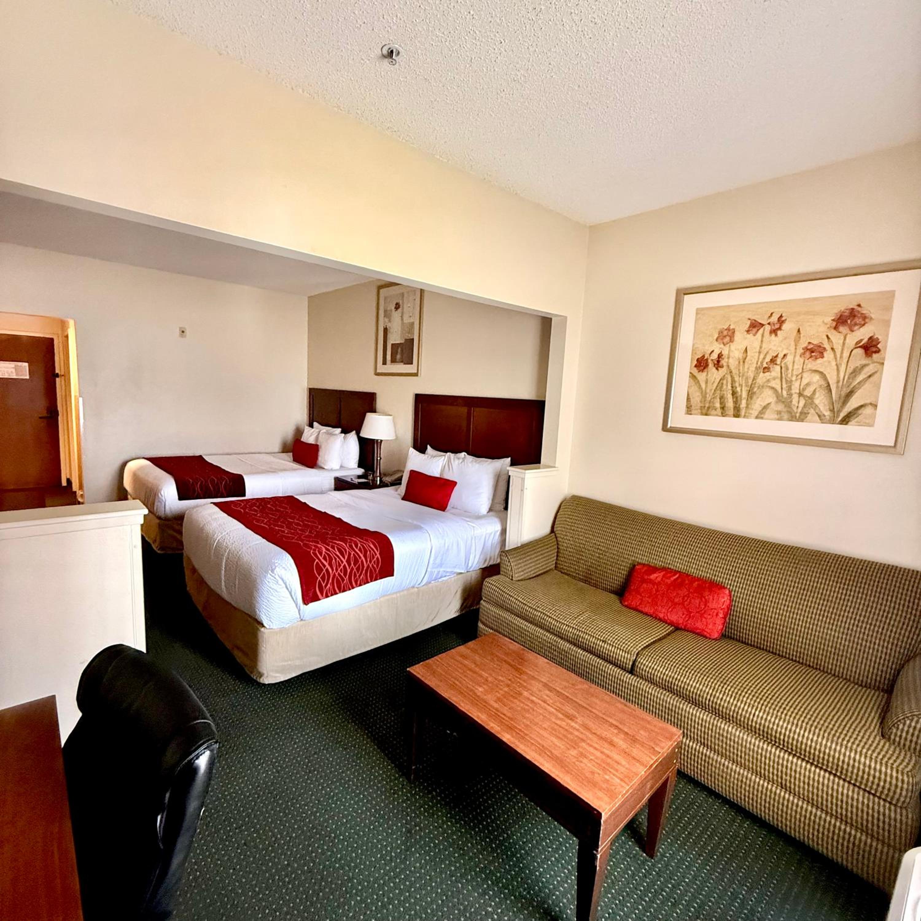 Suite, 2 Queen Beds