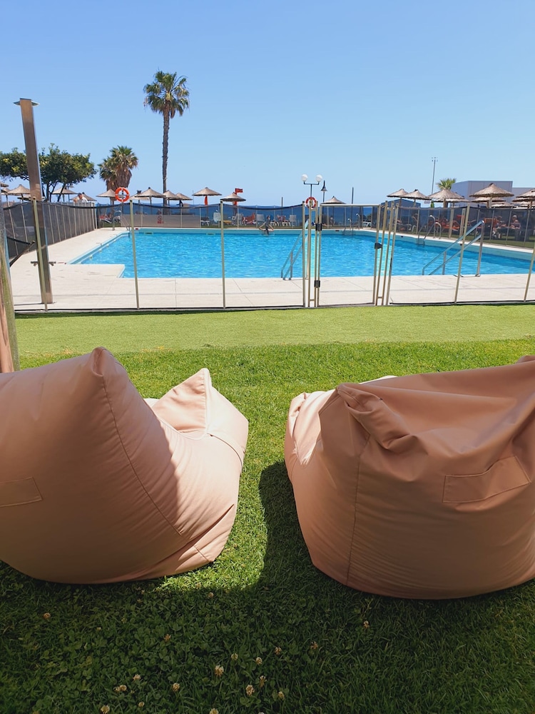 La Barracuda Hotel 57/58