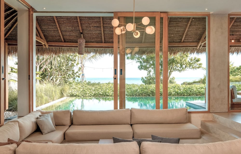 Amber Lombok Beach Resort 32/49