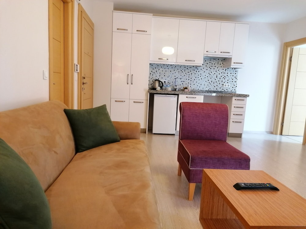 Tuzla Hill Suites 20/33