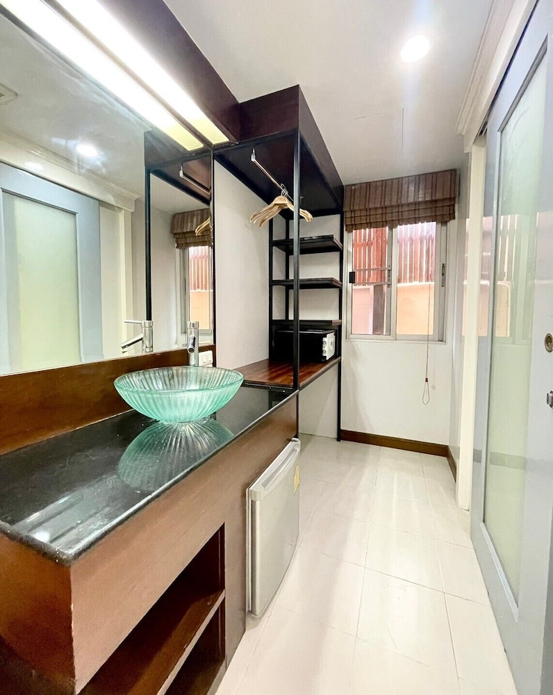 Hub53 Coworking & Coliving Space 30/31