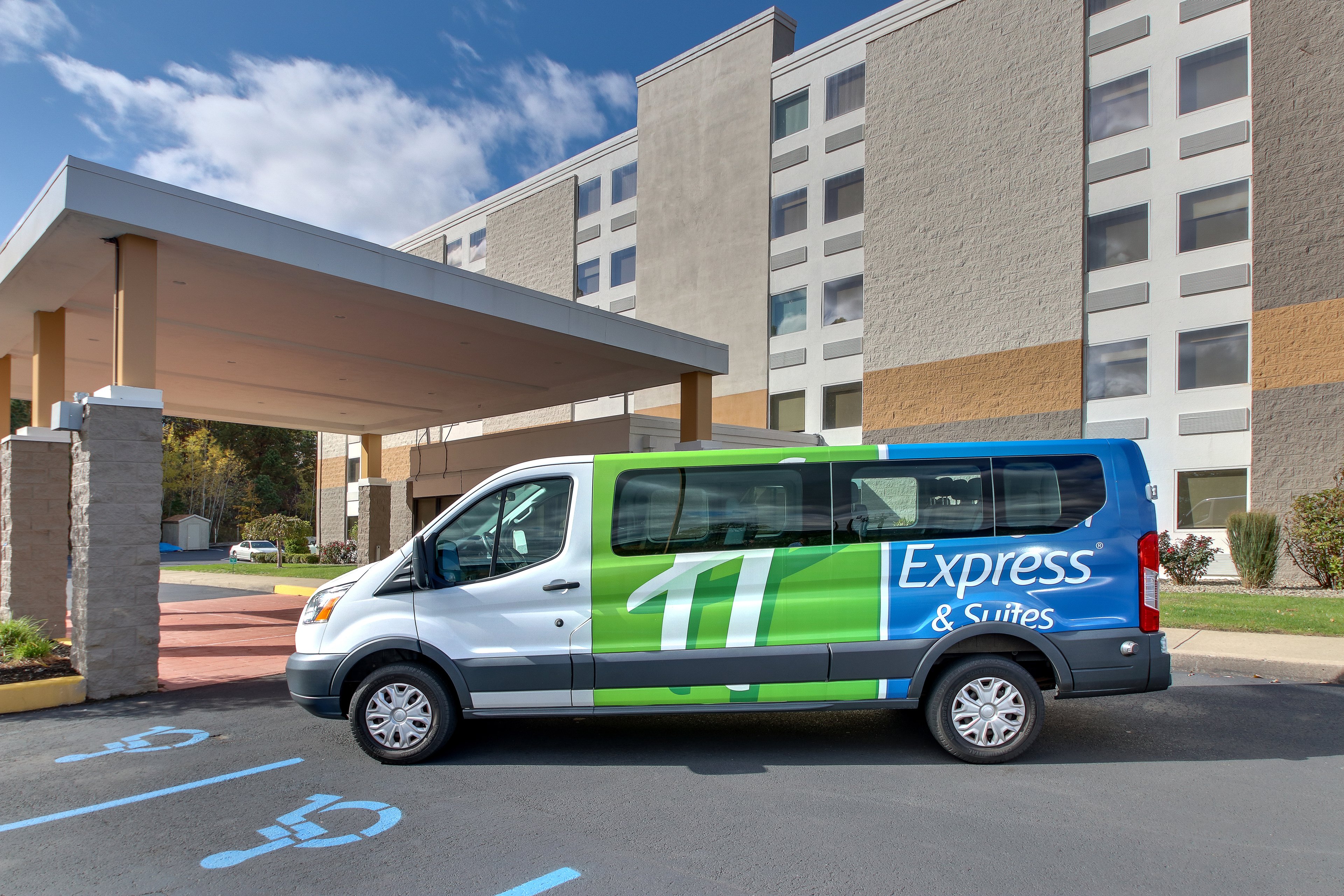 HOLIDAY INN EXPRESS PITTSTON SCRANTON AIRPORT 54/54