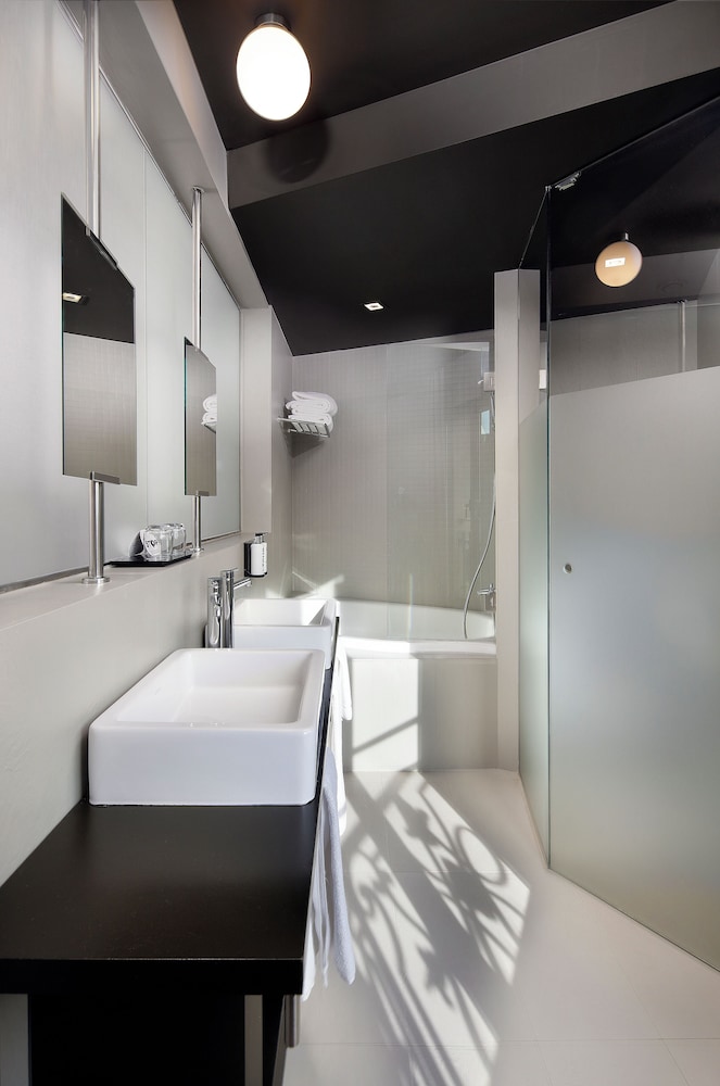 WILSON BOUTIQUE HOTEL 64/64