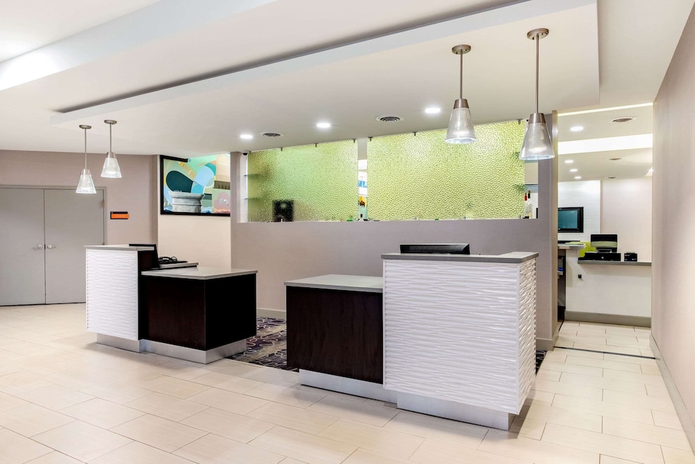 La Quinta Inn & Suites by Wyndham Indianapolis South 5/46