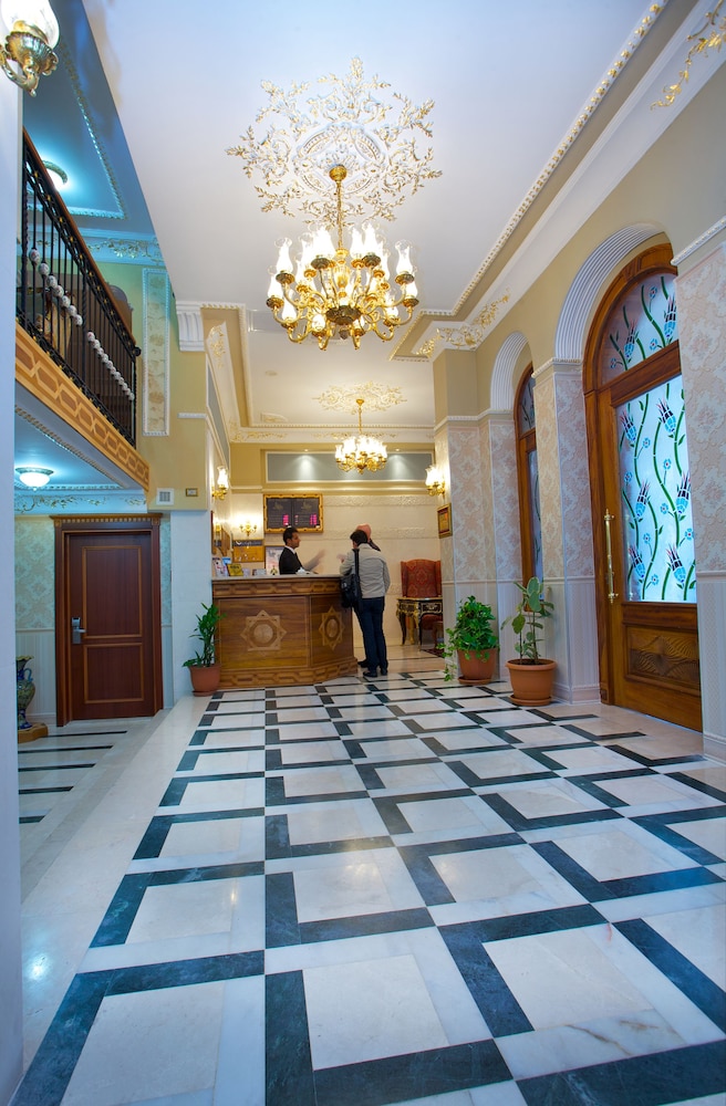 Lobby at Amber Hotel Istanbul, ISTANBUL